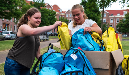 Doe mee met actie Vakantietas 2021 en geef kwetsbare kinderen een rugzak vol verrassingen!