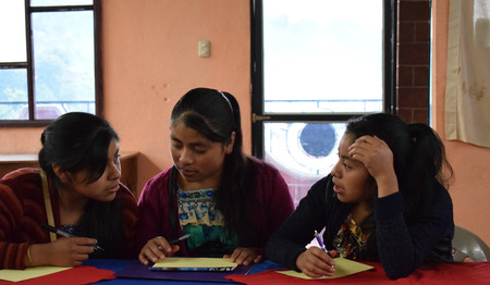 Inheemse jongeren Guatemala willen kansen in eigen land