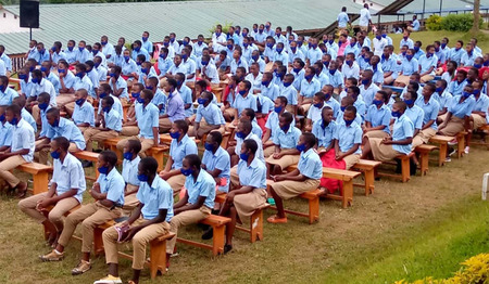 Jongeren zijn de kracht van de kerk, ook in Rwanda