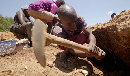 Bekijk tv-uitzendingen over kinderarbeid in Kenia