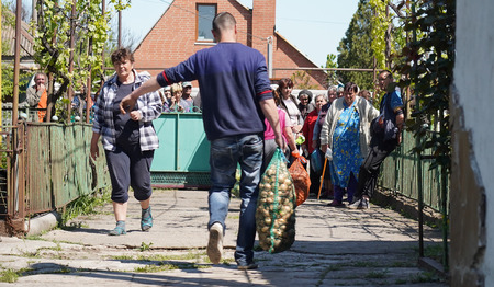 Voedselhulp en zaden voor het land voor getroffen bevolking van Zaporizja